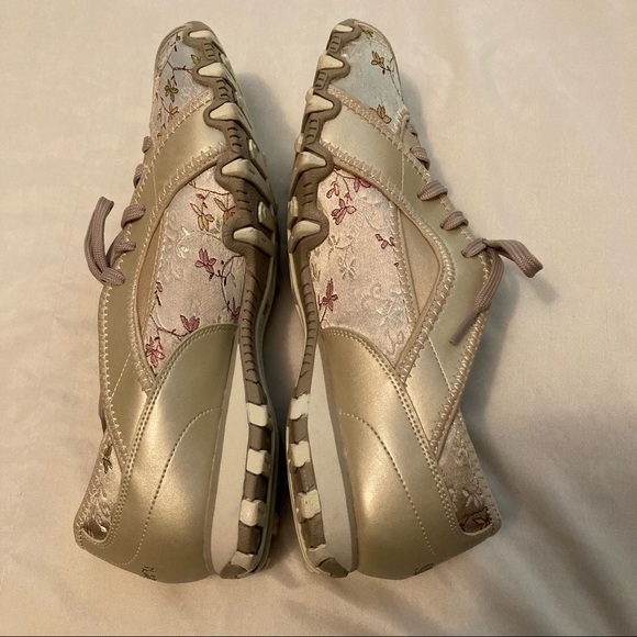 New Floral SKECHERS Metallic Waterlily Lace Ups - Picture 10 of 14